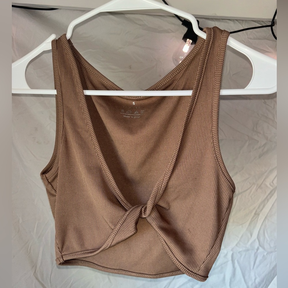 2 tank tops